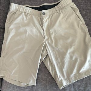 Under Armour Heat Gear khaki shorts nearly new!